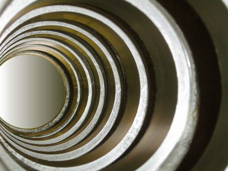 Galeria interna recuperada com solda, usinagem e brunimento.